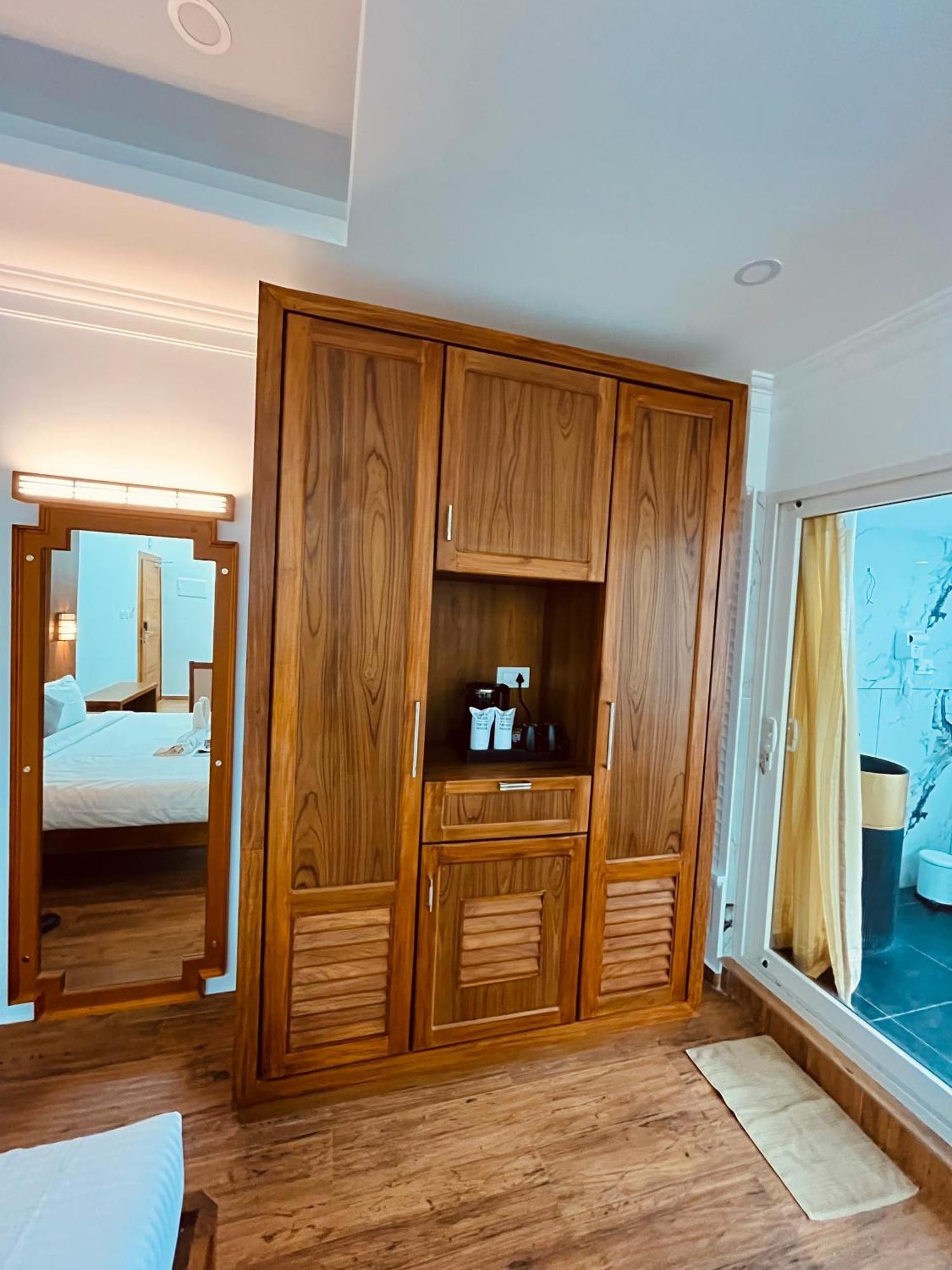 Hotel White House, Муннар Экстерьер фото